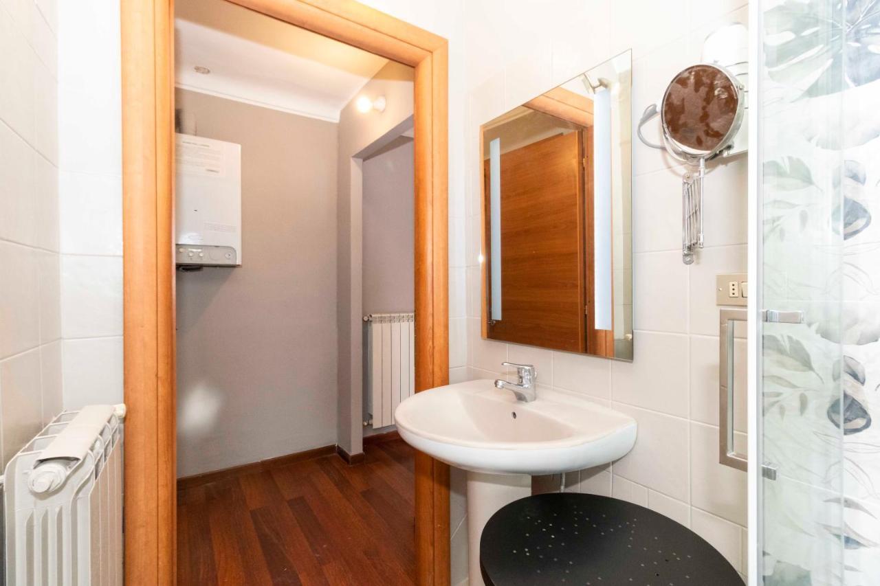 San Salvario Apt With Balcony Торино Екстериор снимка